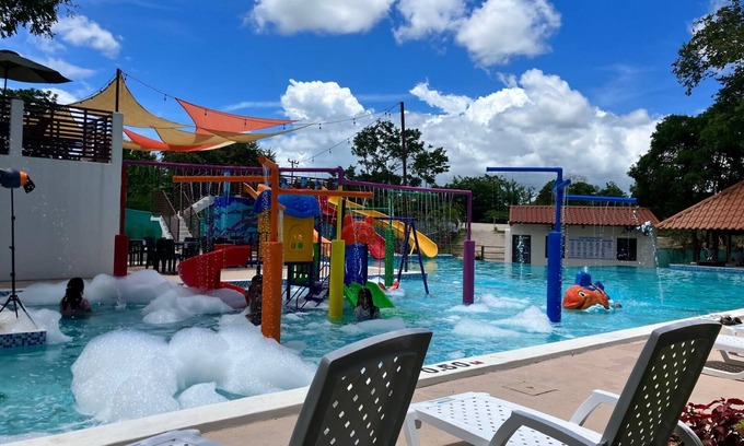 Playa Blanca Hotel | Los Lirios Hotel