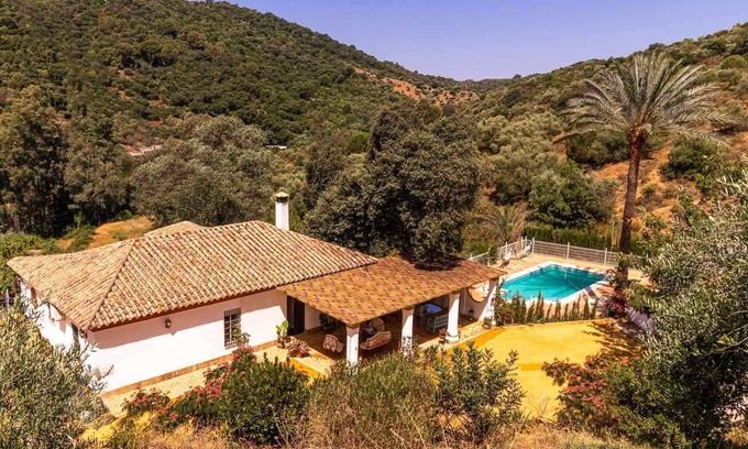 Lora Del Rio House | Los Menestrales Holiday Home at the bottom of Seville North Mountains