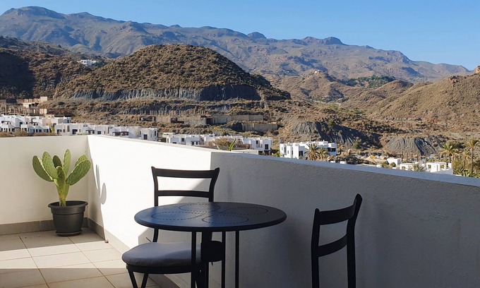 Playa Macenas Apartment | Los Patios House