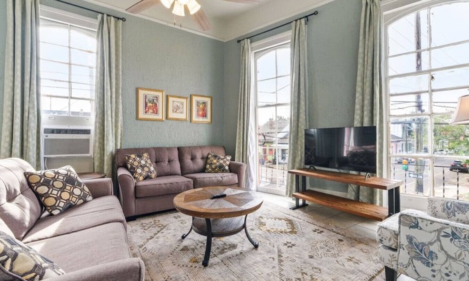 Bywater Condo | Lost Love in the New Orleans Marigny