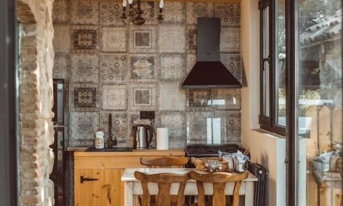 Sighnaghi Hotel | Lost Ridge Inn & Brewery & Ranch