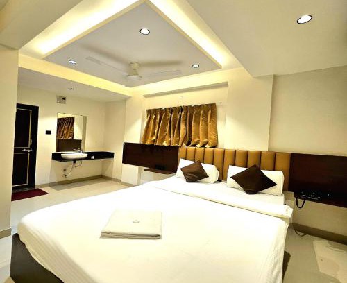 Hadapsar Hotel | Lotus Excutive