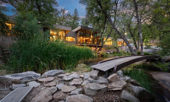 Yosemite Forks House | Lotus Falls Estate - Privacy, Luxury, and Full of Amenities.