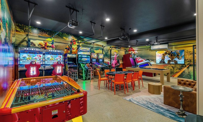 Indio House | Lotus Retreat: 7BD Pool Game Rm