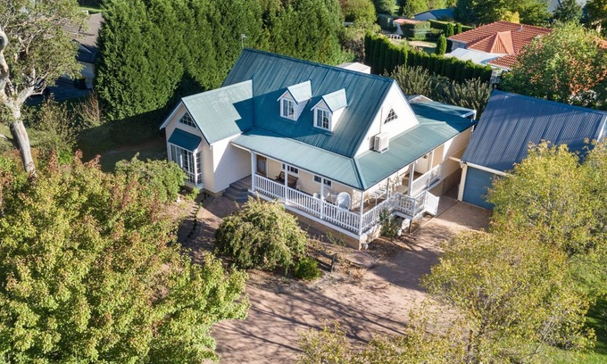 Bowral House | Lou Lou's Cottage, Bowral, Southern Highlands