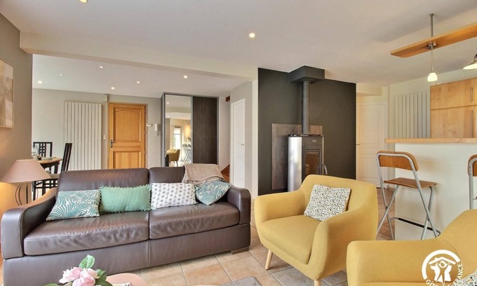 Locoal-Mendon House | Louanou - LOCOAL MENDON
