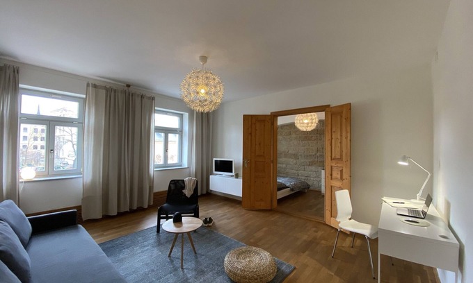 Outer Neustadt Apartment | "louise" mit Balkon und Viel Sonne Mitten im Szeneviertel!