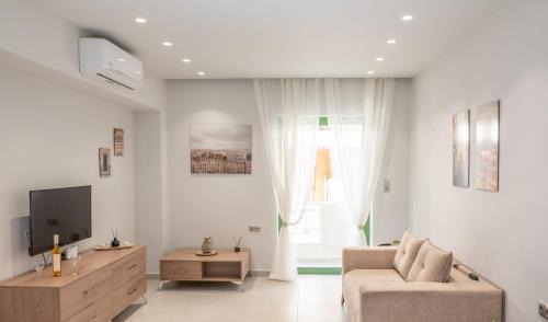 Loutraki Apartment | LOUTRAKI HOUSE