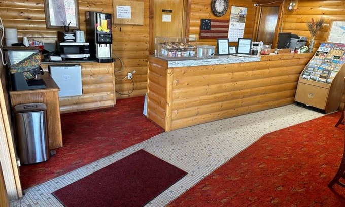 Alma Hotel | Love Hotels Western Holiday by OYO at Harlan Lake NE