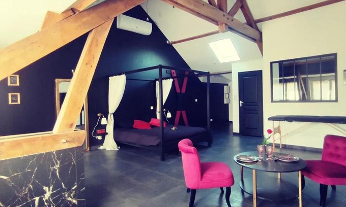 Montargis Apartment | Love Room à Montargis