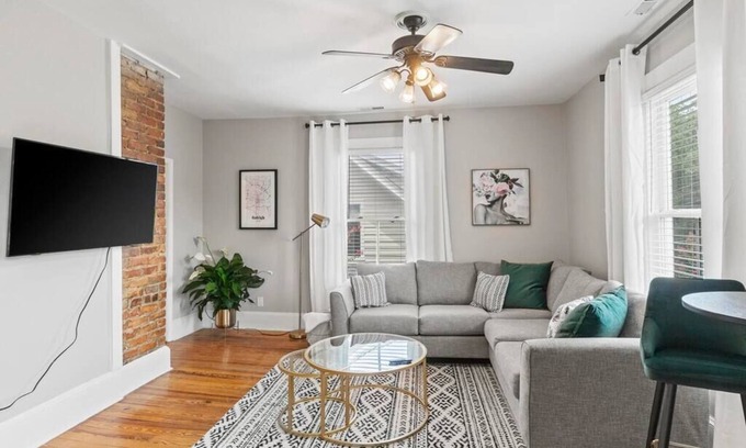 Southwest Raleigh Apartment | Lovely 1 bdrm Apt in heart of downtown Raleigh