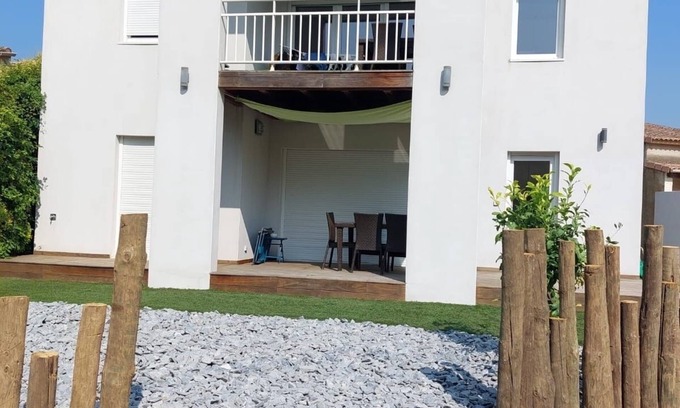 Venzolasca Apartment | Lovely 1st floor apartment in recent house - 5' walk to the beach
