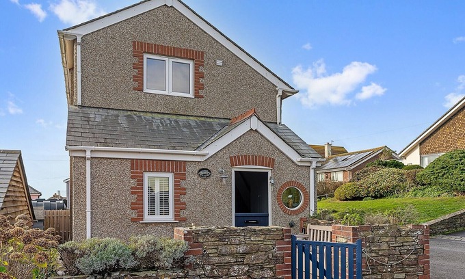 Hope-Cove House | Lovely 2 bed Detached Cottage in Hope Cove, South Devon, 4 mins to beach