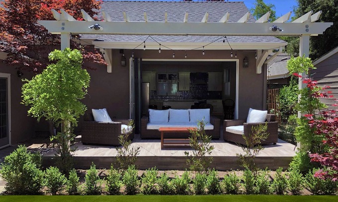 Willow Glen Cottage | Lovely 2 Bedroom 2 Bathroom Private Cottage