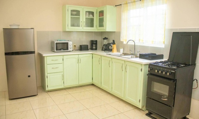 Saint John Parish Apartment | lovely 2 bedroom Apt 4 warm, cosy, comfortable