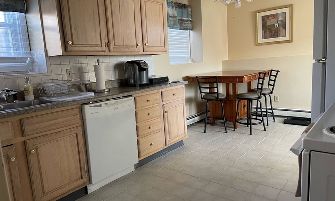Cranston Apartment | Lovely 2-bedroom rental unit w/free parking