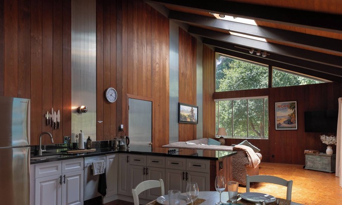 Santa Barbara House | Lovely 2 bedroom house in a beautiful Santa Barbara neighborhood.