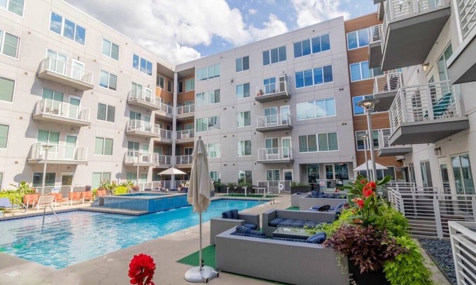 Grandview Heights Apartment | Lovely 2-Bedroom with a Pool