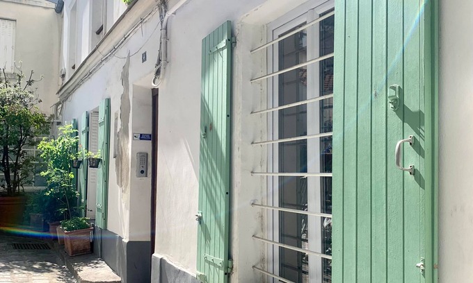 Montmartre Apartment | Lovely 2 room flat Paris Montmartre