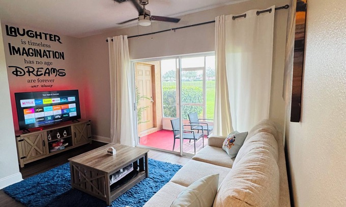Davenport House | Lovely 2bd/2.5b townhome near Disney theme parks