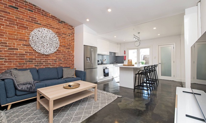 Norwood House | Lovely 2BR Home in Norwood - 3km from Adelaide - Wifi - Netflix - Private Courtyard