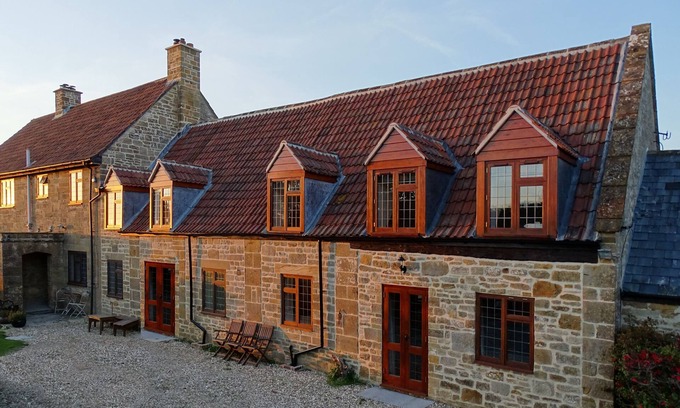 Brympton House | Lovely 3 Bedroom Barn conversion - Village Centre