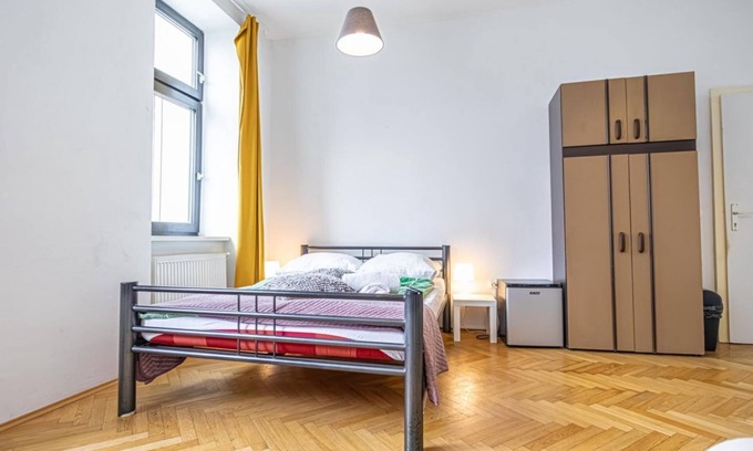Brigittenau Apartment | Lovely 4BR Apt. Garden by Lorenz Böhler & Danube