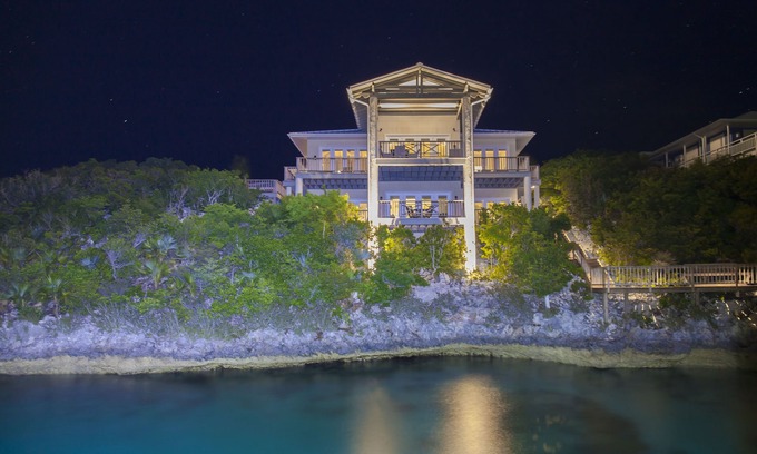 Staniel Cay House | Lovely 5br 5 bath luxury Villa-Can be rented 3 ways.Entire,Upper or Lower levels