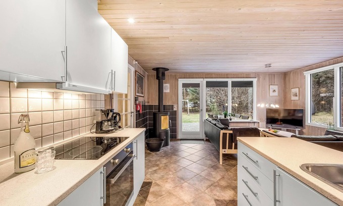 Lodbjerg Hede Cottage | Lovely 6-person cottage with outdoor sauna - 1007