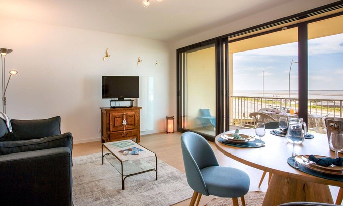 Saint-Brevin-l'Ocean Apartment | Lovely apartment for 3 guests with WIFI, TV, balcony, pets allowed and parking