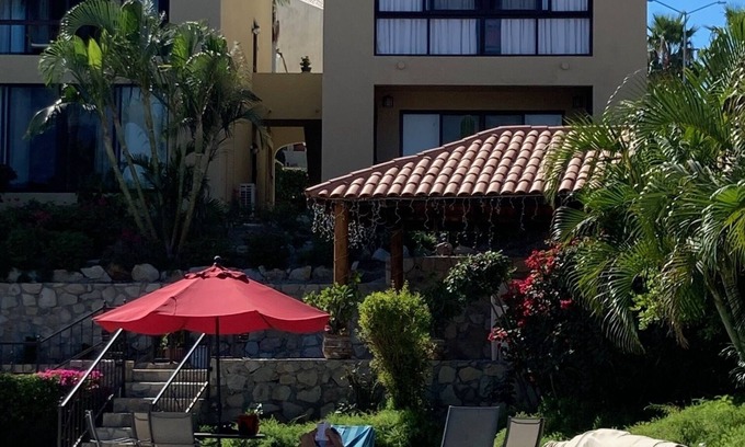Downtown San Jose del Cabo Condo | Lovely and Bright One Bedroom 700 Sq Foot Condo ready for your next vacation!