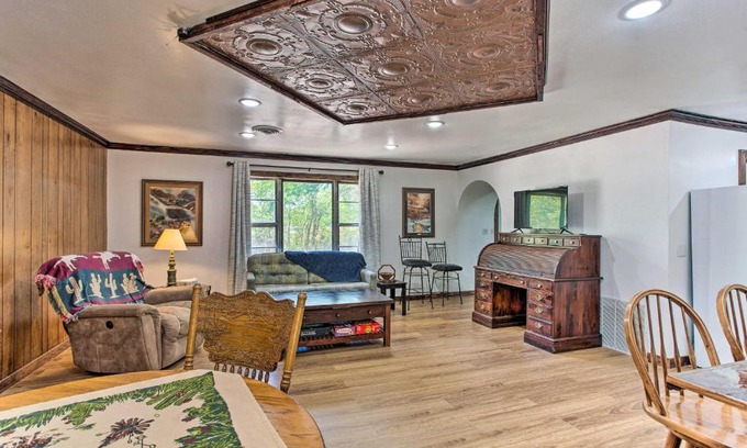Atoka House | Lovely Anna Fink House with Patio and Fire Pit