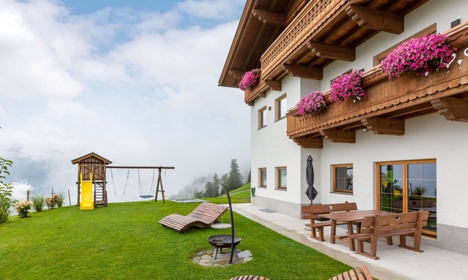 Ramsau im Zillertal Apartment | Lovely apartment for 8 guests with WIFI, TV, patio, panoramic view and parking