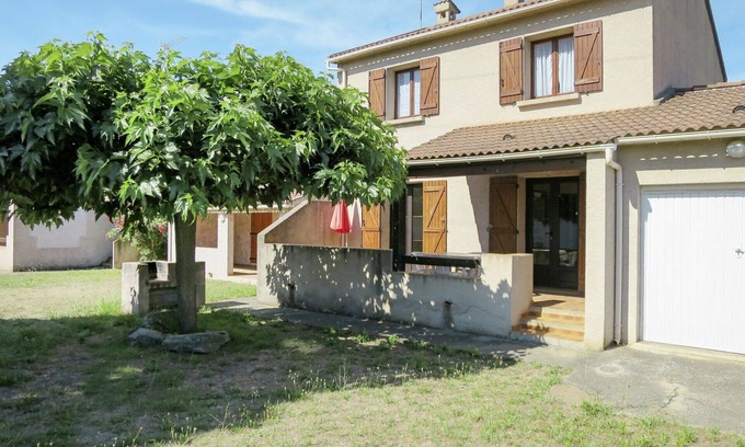 Santa-Maria-Poggio Apartment | Lovely apartment for 4 guests with WIFI, TV, terrace, pets allowed and parking