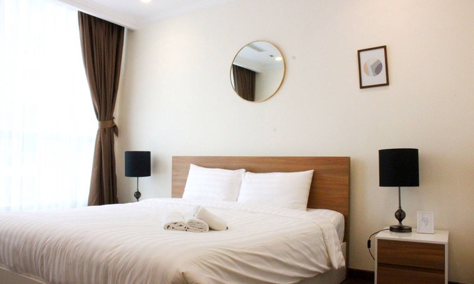 Hang Xanh Apartment | Lovely Apartment at Vinhome Central Park