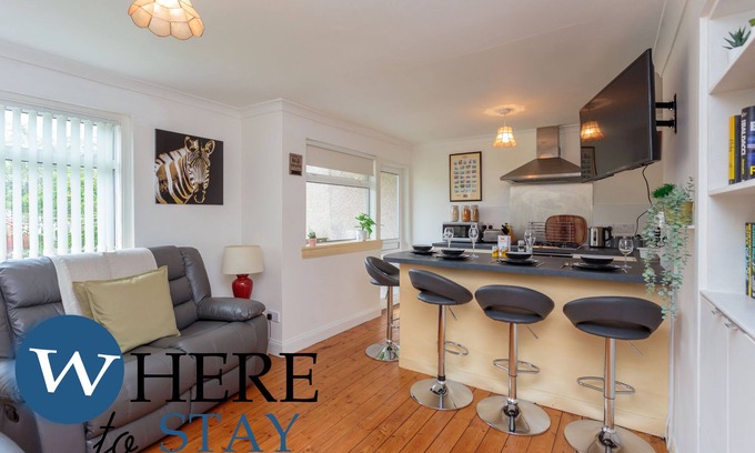 Ellemford Apartment | Lovely Apartment by the Hillwood Park-free Parking