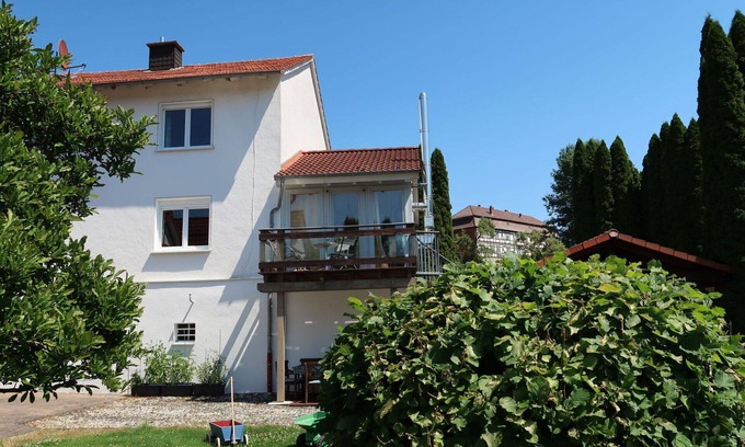 Nentershausen Apartment | Lovely apartment for 6 guests with WIFI, TV, terrace and pets allowed