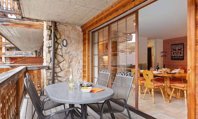 Val d'Illiez Apartment | Lovely apartment for 4 people with WIFI, TV, balcony and pets allowed