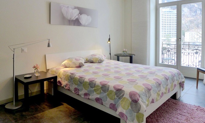 Central Interlaken Apartment | Lovely apartment for 4 people with WIFI, TV, balcony, panoramic view and parking