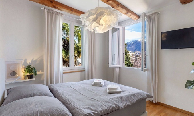 Ascona Apartment | Lovely apartment for 2 people with WIFI, TV, pets allowed and panoramic view