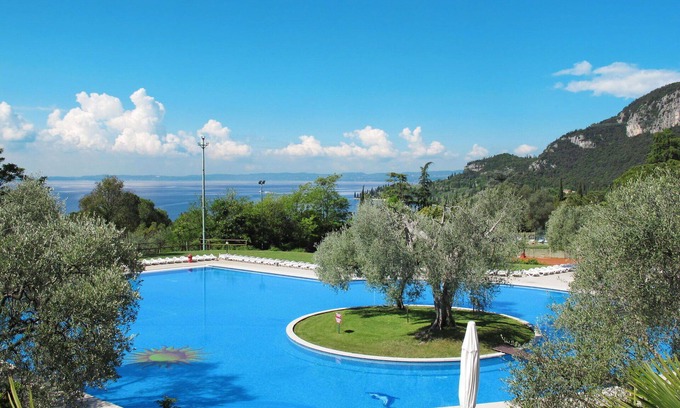 Corno Apartment | Lovely apartment for 3 guests with pool, WIFI, A/C, TV and patio