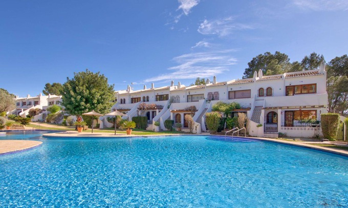 Jesus Pobre Apartment | Lovely apartment for 3 people with WIFI, pool, TV, terrace and parking