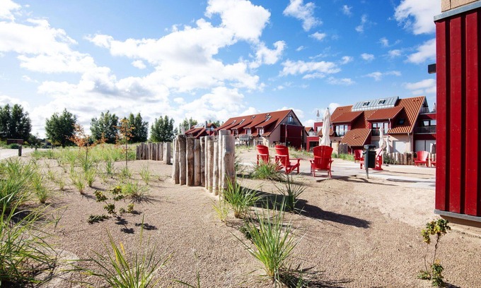 Hohen Wieschendorf Apartment | Lovely apartment for 4 guests with WIFI, TV, terrace, pets allowed, panoramic view and parking
