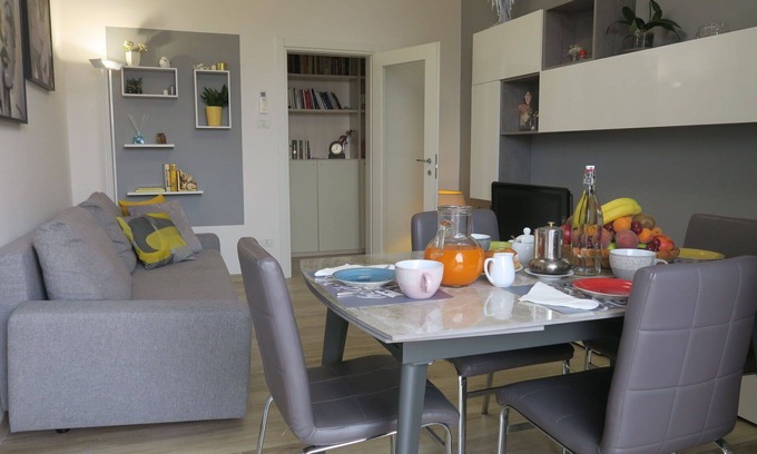 Savena Apartment | Lovely apartment for 4 guests with WIFI, A/C, TV and balcony