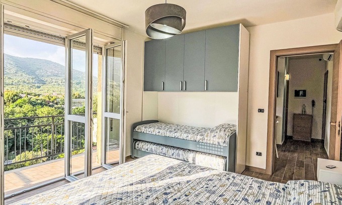 Ceriale Apartment | Lovely apartment for 4 guests with WIFI, A/C, TV, balcony and parking