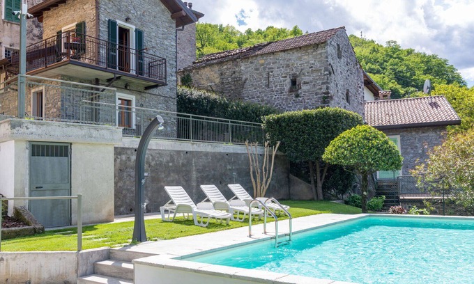 Perledo Apartment | Lovely apartment for 4 people with WIFI, pool, TV and terrace