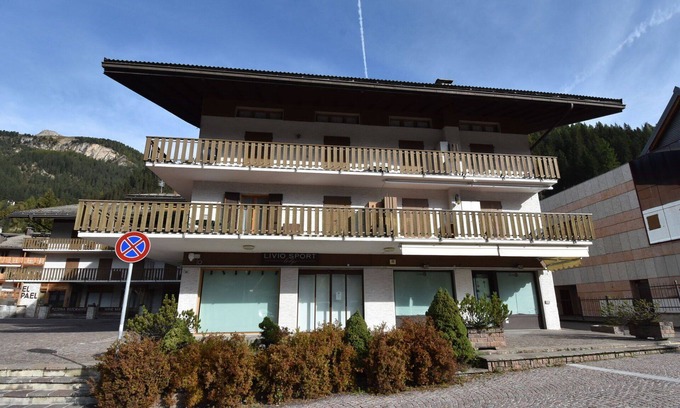 Campitello di Fassa Apartment | Lovely apartment for 5 people with WIFI, TV and balcony