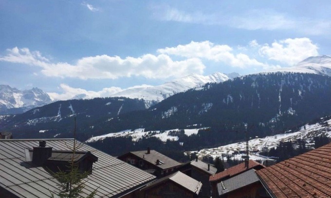 Sedrun Apartment | Lovely apartment for 6 people with WIFI, TV, balcony and parking