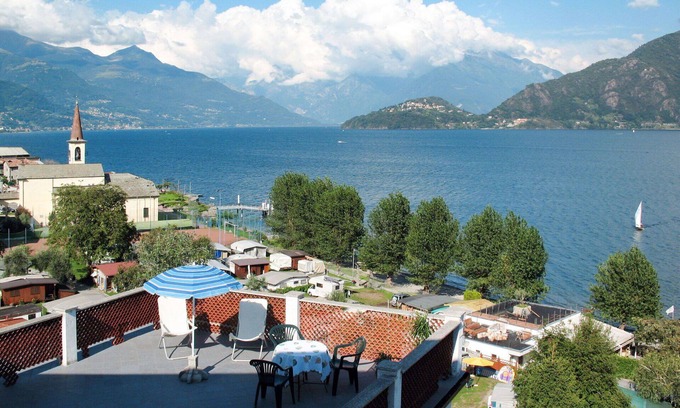Calozzo Apartment | Lovely apartment for 6 guests with TV and terrace