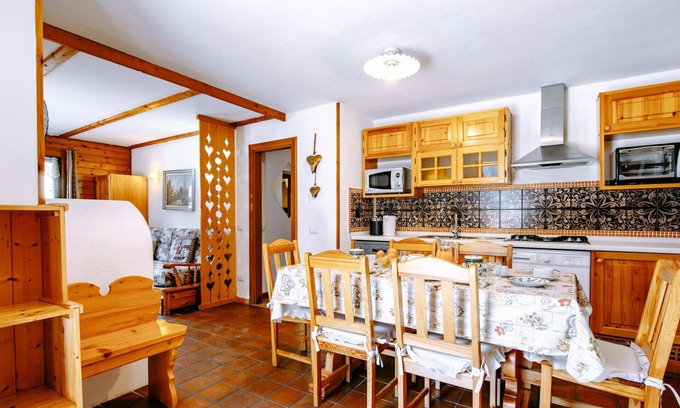 Penia Apartment | Lovely apartment for 6 people with TV and pets allowed